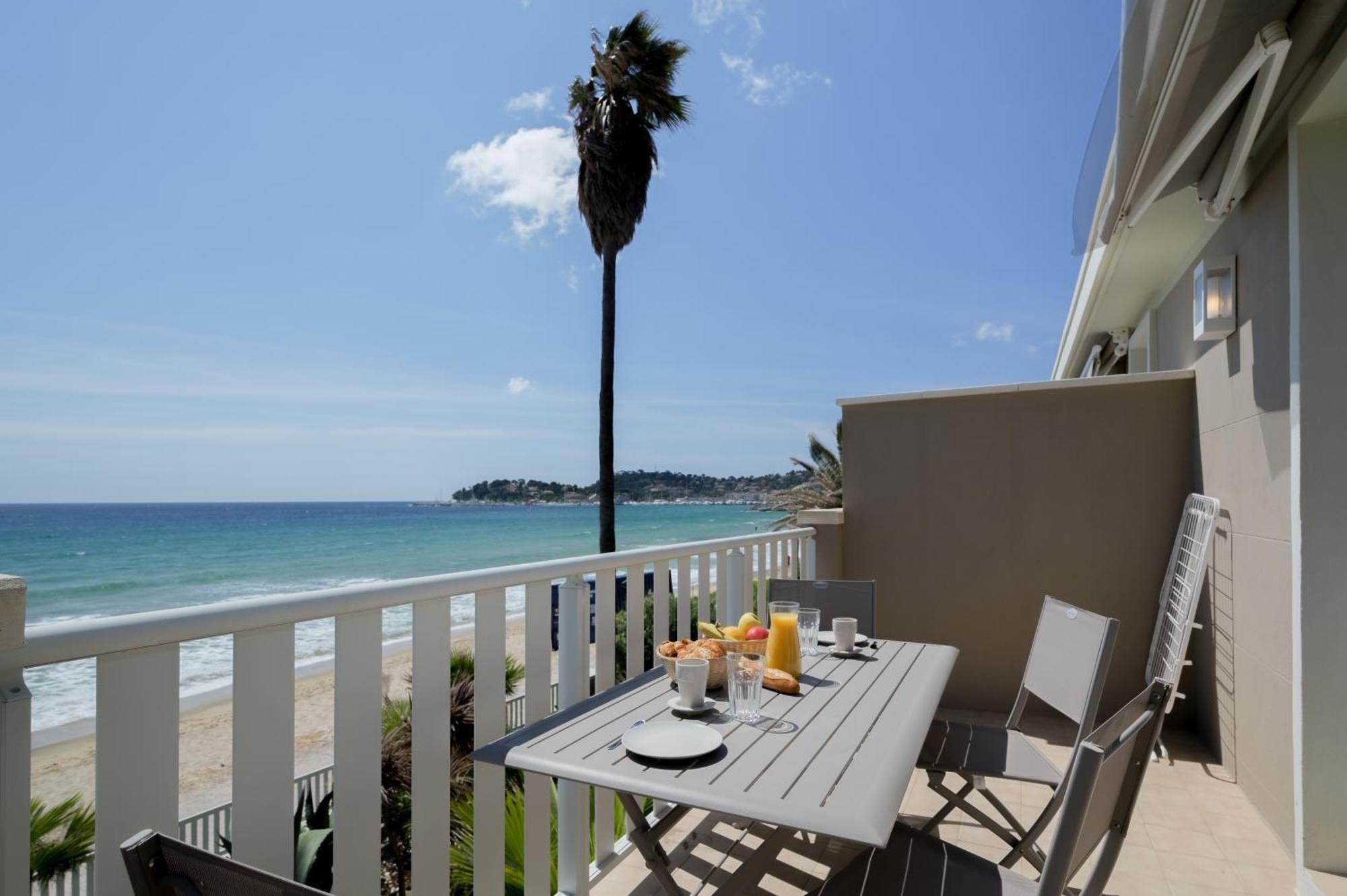 Residence La Menado Cavalaire-sur-Mer Eksteriør billede